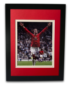 Ruud Van Nistelrooy Man Utd Hand Signed Autographed 16x12 Framed Photo Mount