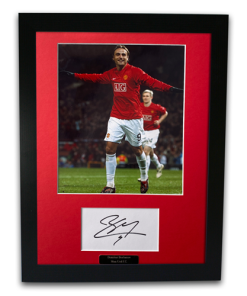 Dimitar Berbatov Man Utd Autographed 16x12 Framed Photo Mount