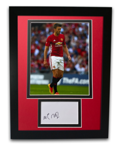 Michael Carrick Man Utd Hand Signed Autographed 16x12 Framed Photo Mount