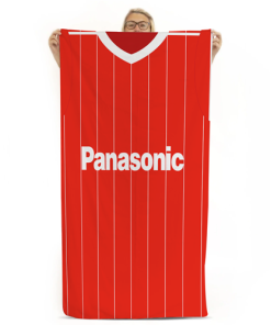 Forest Home 1982 Classic Kits Retro Shirt Beach Towel